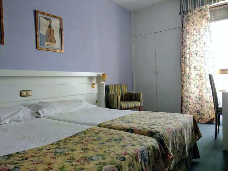 Hotel Las Cigueenas ตรูคีโย ภายนอก รูปภาพ