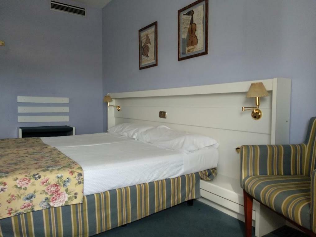 Hotel Las Cigueenas ตรูคีโย ภายนอก รูปภาพ