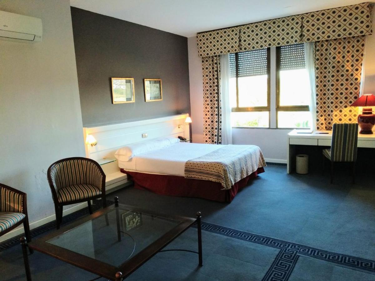 Hotel Las Cigueenas ตรูคีโย ภายนอก รูปภาพ